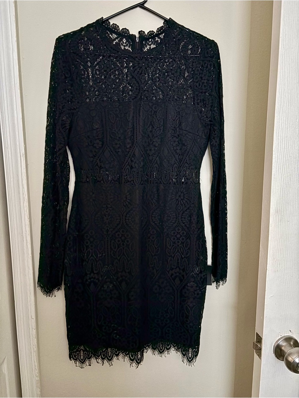 Lulu's Black Lace Long-Sleeve Midi Dress
